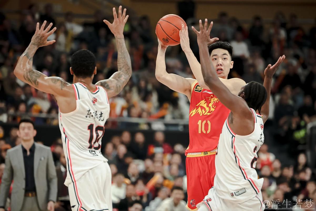 朱俊龙:单节仅10分钟,落后球队追分难度加大 朱俊龙:单节仅10分钟,落后球队追分难度加大